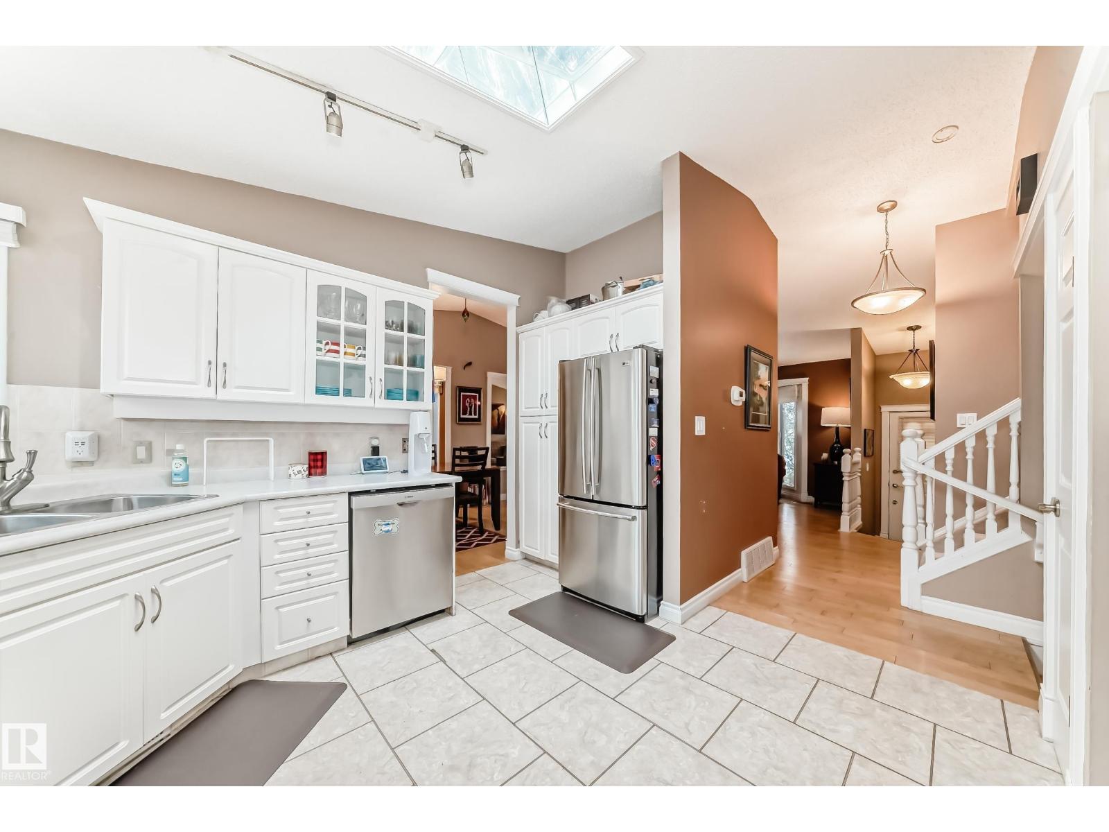 318 Dechene Rd Nw, Edmonton, Alberta  T6M 1W2 - Photo 8 - E4465267