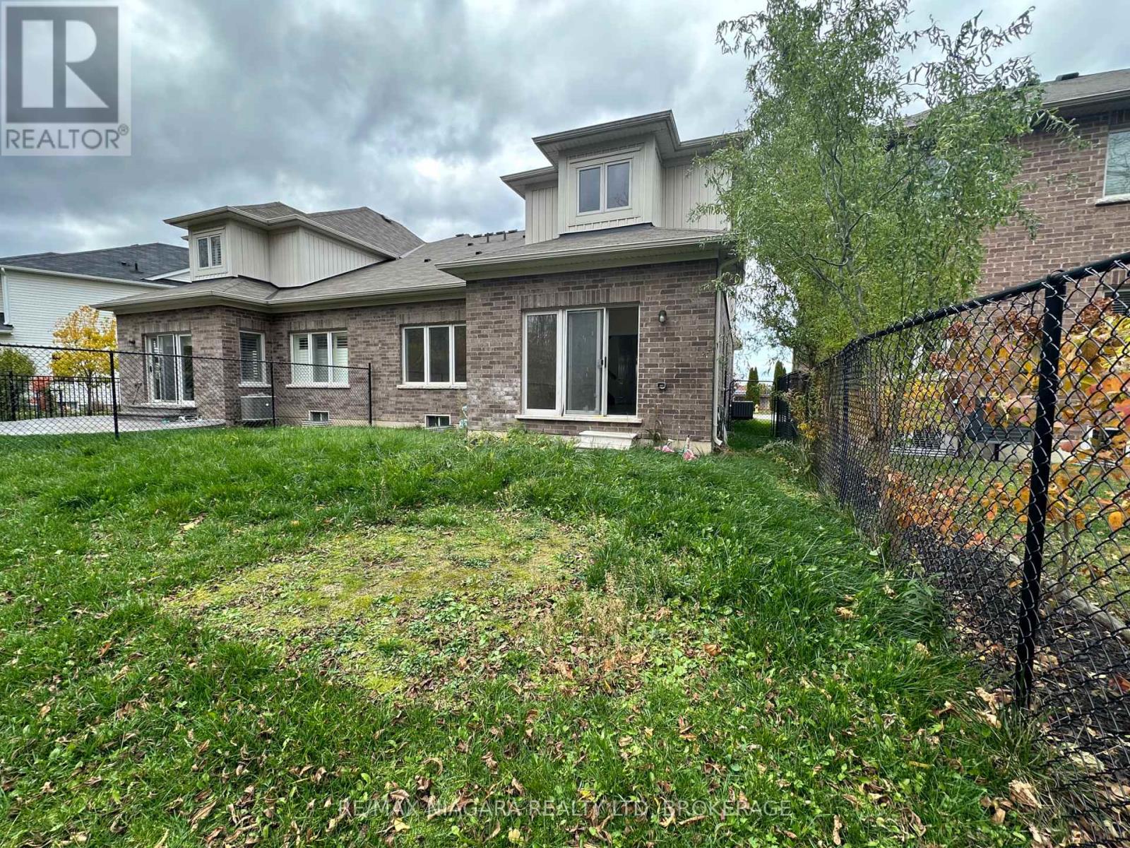 102 Cannery Drive, Niagara-On-The-Lake, Ontario L0S 1J1 - Photo 18 - X12527172