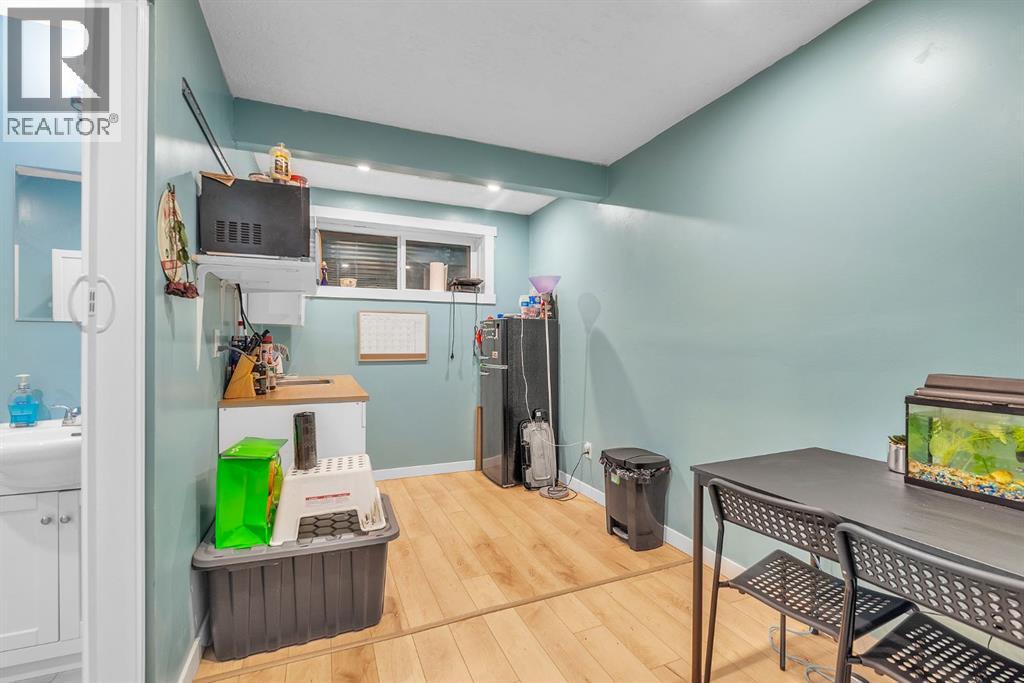 584 River Avenue, Cochrane, Alberta  T4C 3B8 - Photo 37 - A2247476