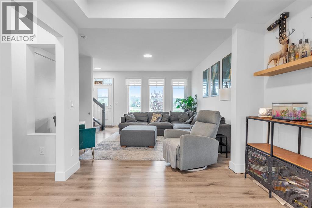 584 River Avenue, Cochrane, Alberta  T4C 3B8 - Photo 19 - A2247476