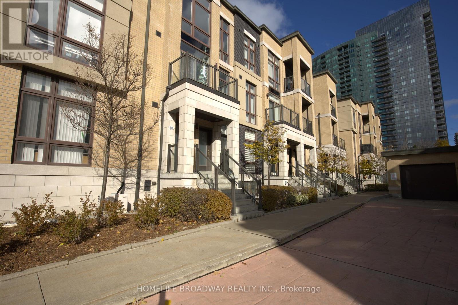 111 - 23 Eldora Avenue, Toronto, Ontario M2M 1R3 - Photo 3 - C12527168