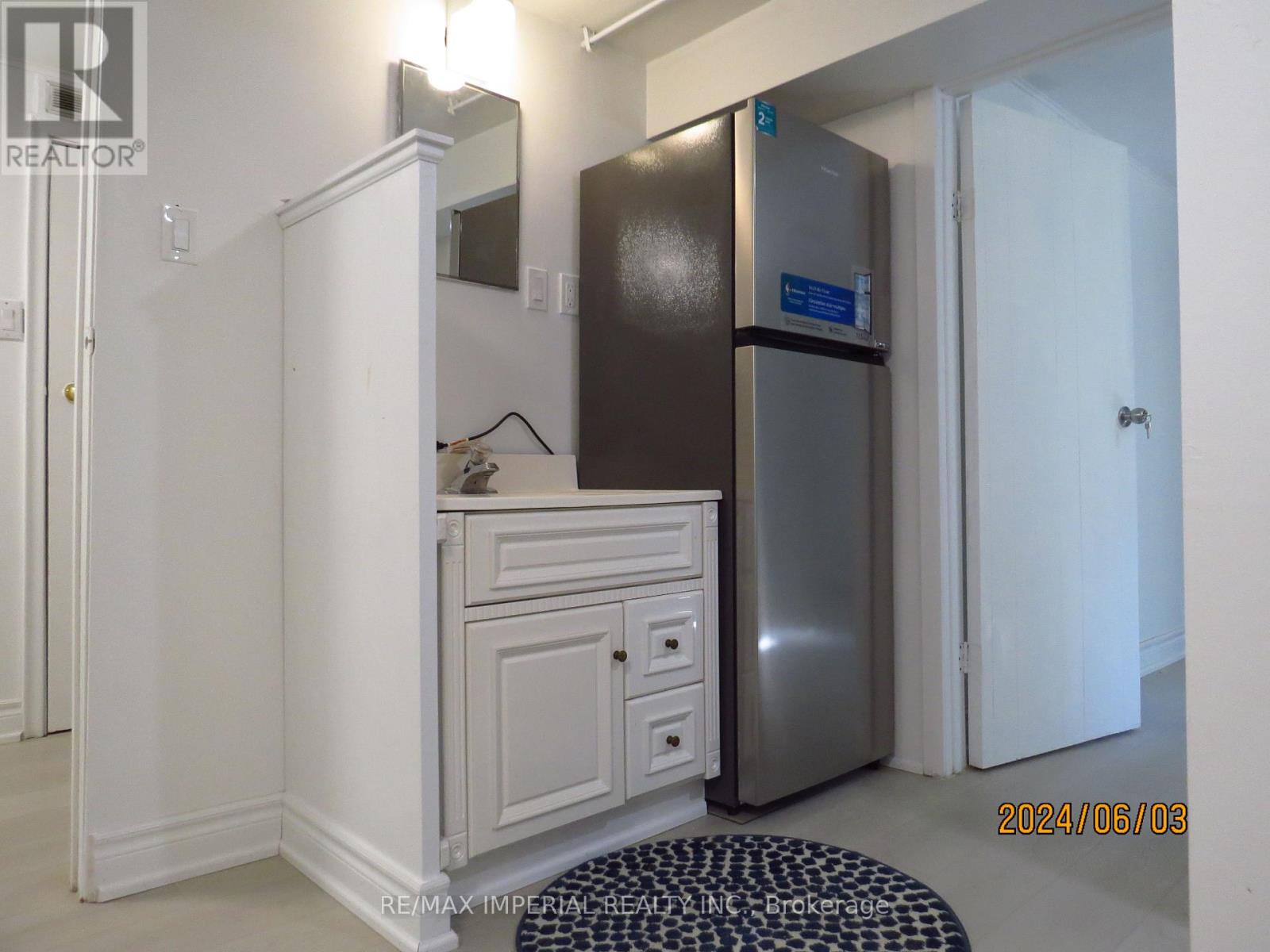 47 Kemp Sell Crescent, Toronto, Ontario  M2J 2Z6 - Photo 1 - C12527194