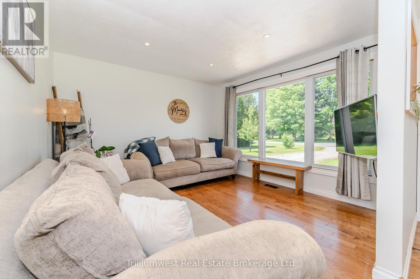 21 Emma Street, Blandford-Blenheim, Ontario N0J 1V0 - Photo 5 - X12436485