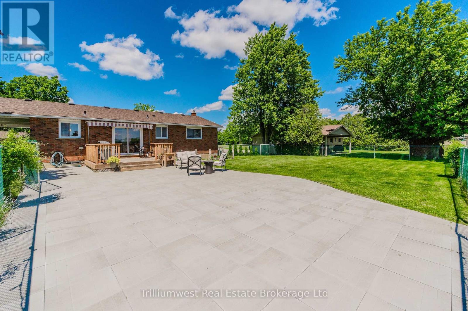 21 Emma Street, Blandford-Blenheim, Ontario N0J 1V0 - Photo 34 - X12436485