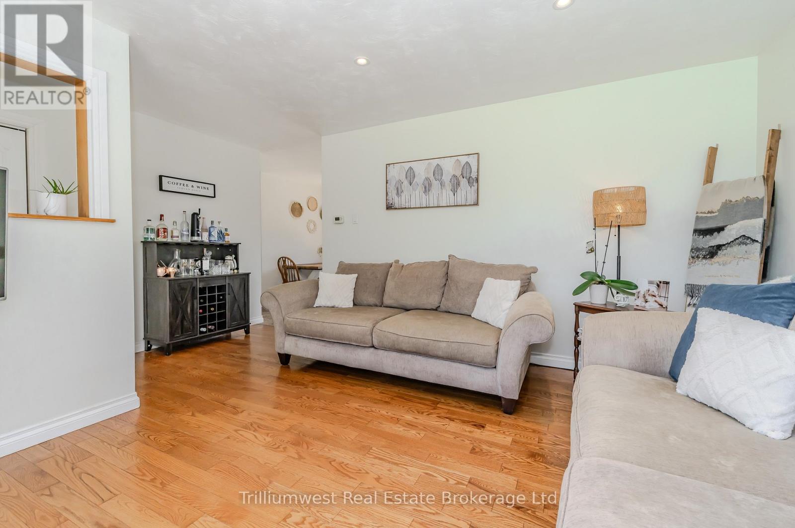 21 Emma Street, Blandford-Blenheim, Ontario N0J 1V0 - Photo 6 - X12436485