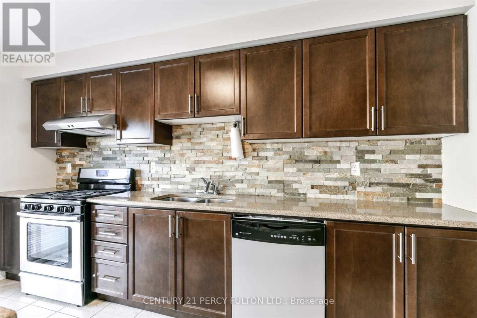 204 Magurn Gate, Milton, Ontario  L9T 7B4 - Photo 10 - W12527180