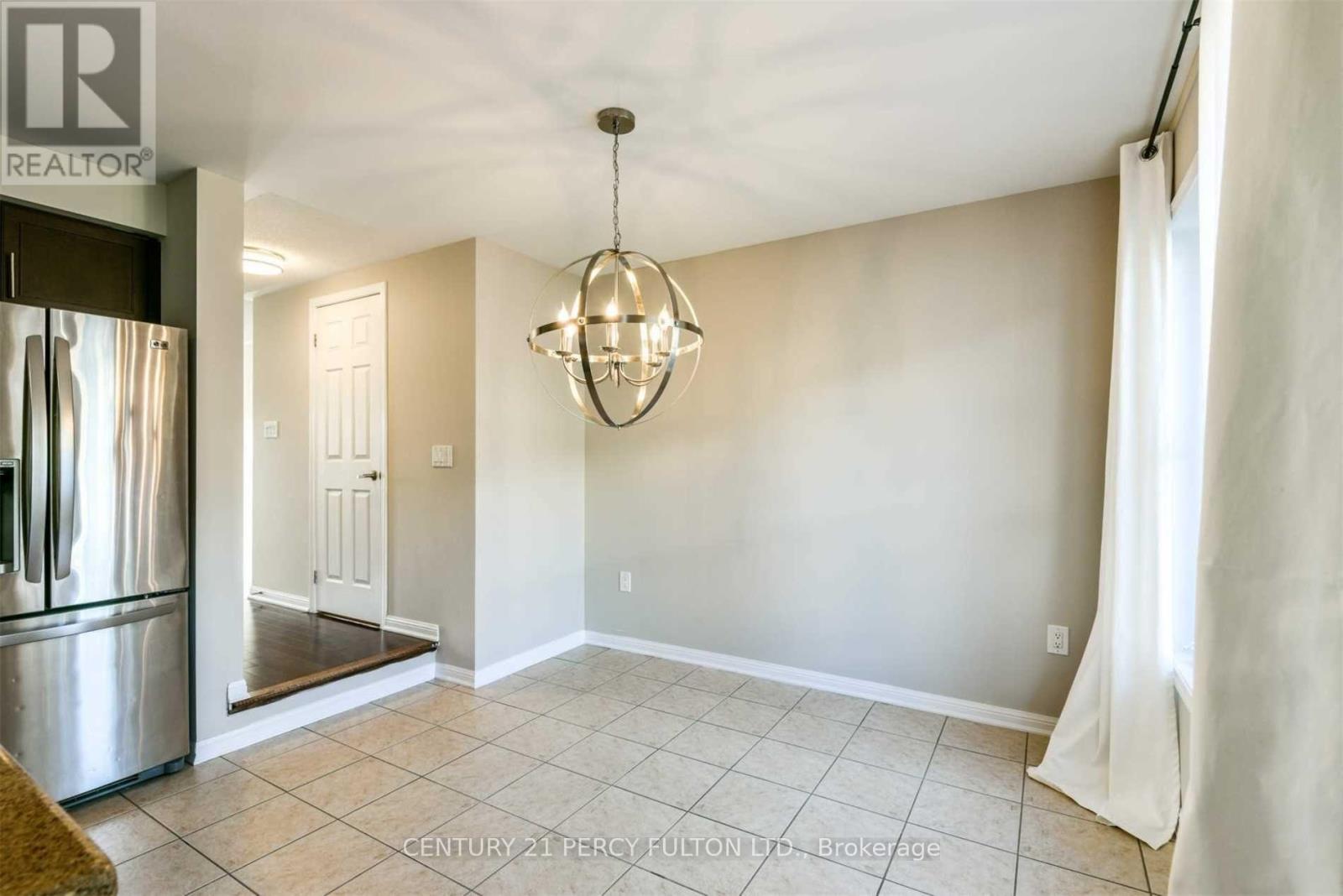 204 Magurn Gate, Milton, Ontario  L9T 7B4 - Photo 13 - W12527180