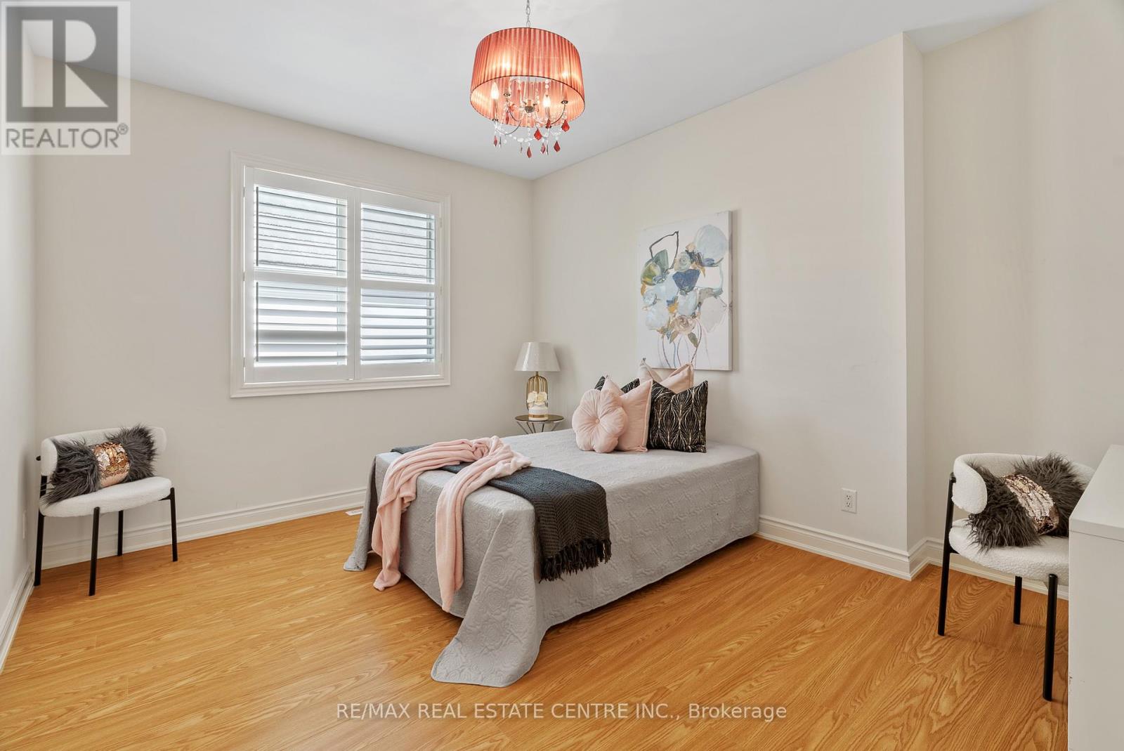 645 Cranleigh Court, Mississauga, Ontario  L5H 4M5 - Photo 33 - W12527182