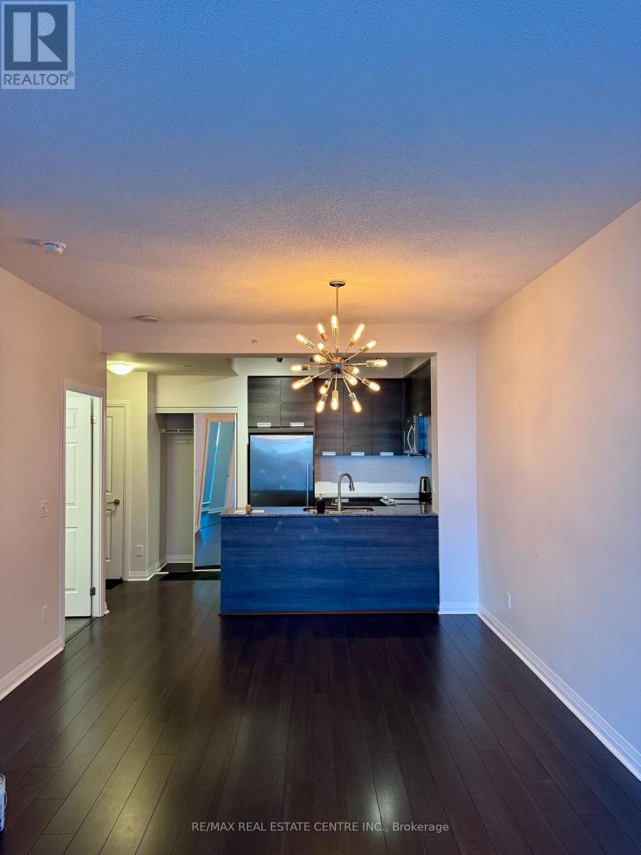 1001 - 55 Eglinton Avenue W, Mississauga, Ontario  L5R 0E4 - Photo 11 - W12527196