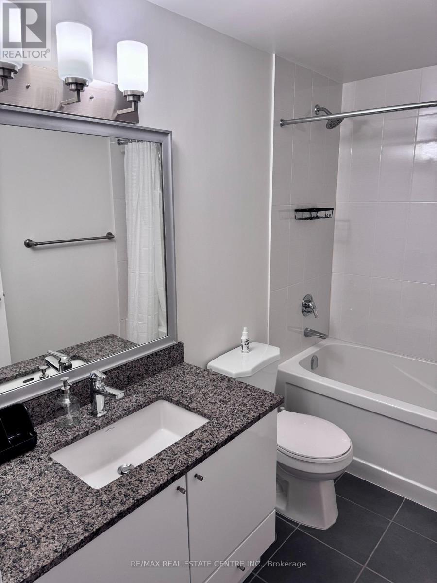 1001 - 55 Eglinton Avenue W, Mississauga, Ontario  L5R 0E4 - Photo 9 - W12527196