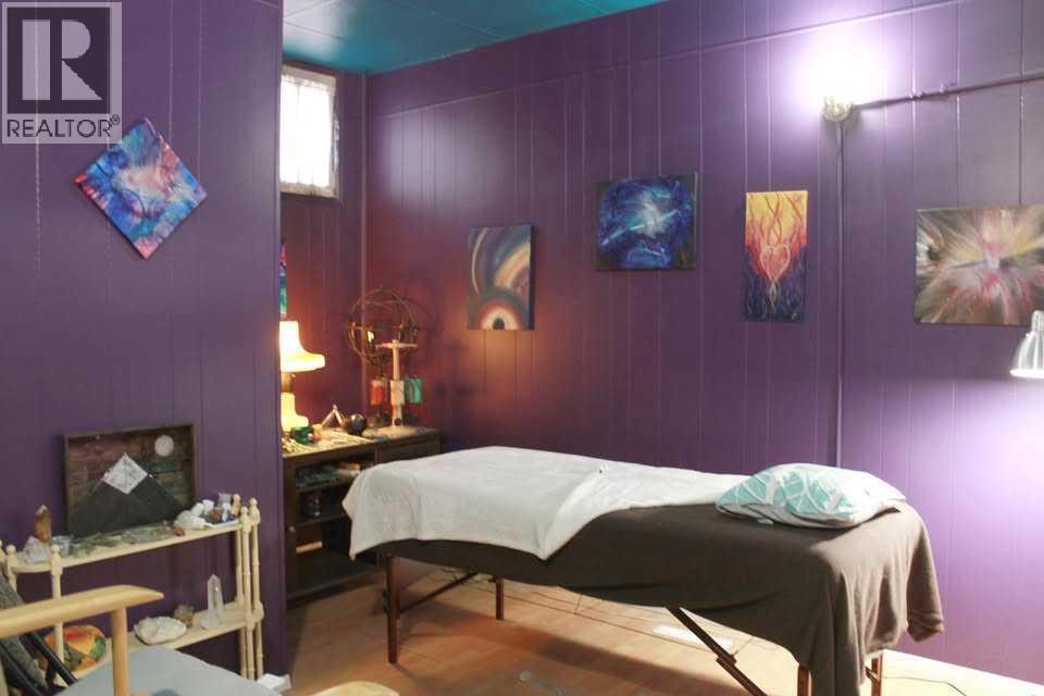 5023 50 Avenue, Ponoka, Alberta  T4J 1S1 - Photo 6 - A2235877