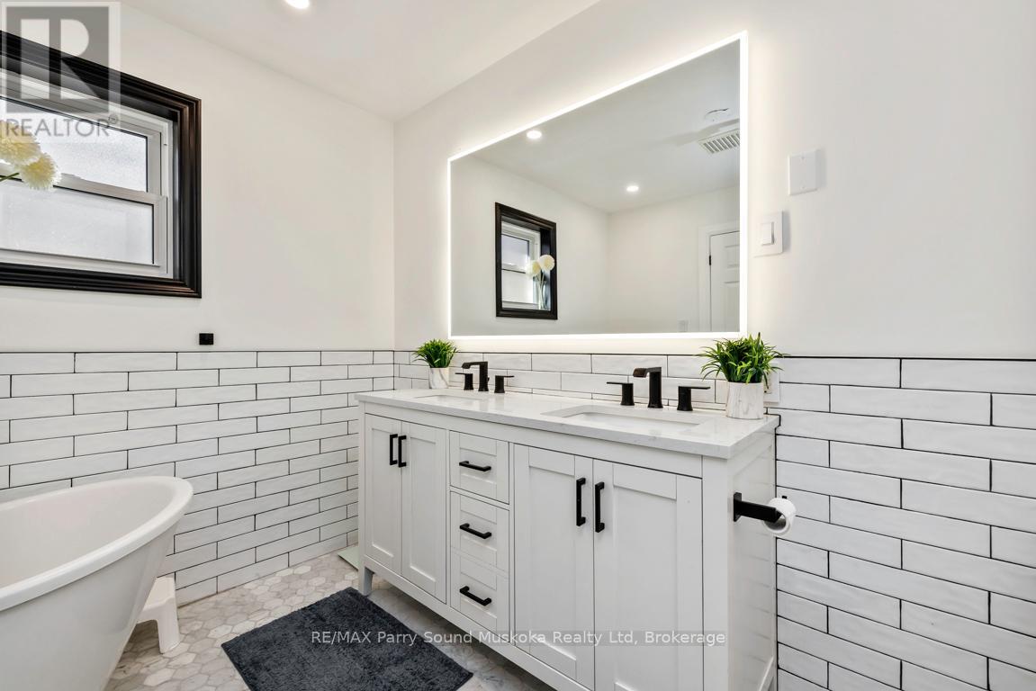 336 Clear Lake Road, Seguin, Ontario  P2A 2W8 - Photo 22 - X12516016