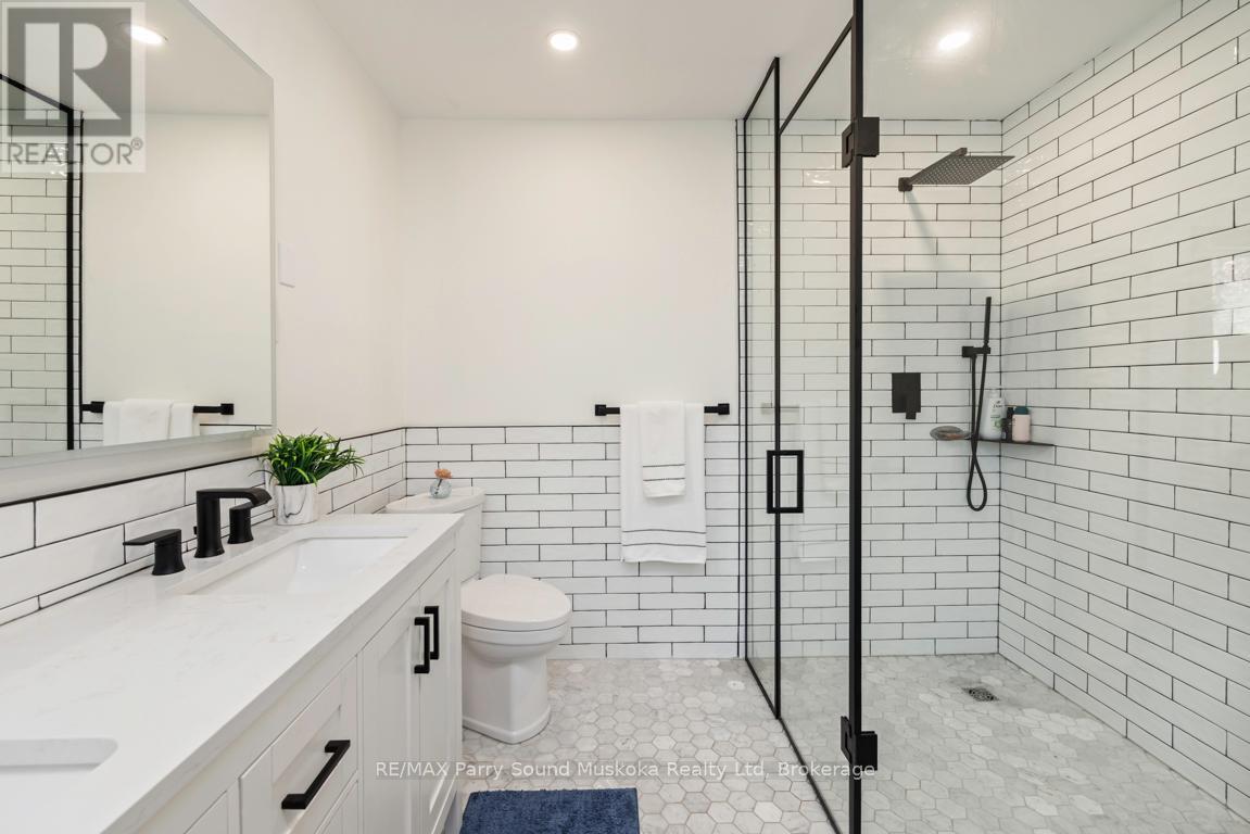 336 Clear Lake Road, Seguin, Ontario  P2A 2W8 - Photo 23 - X12516016