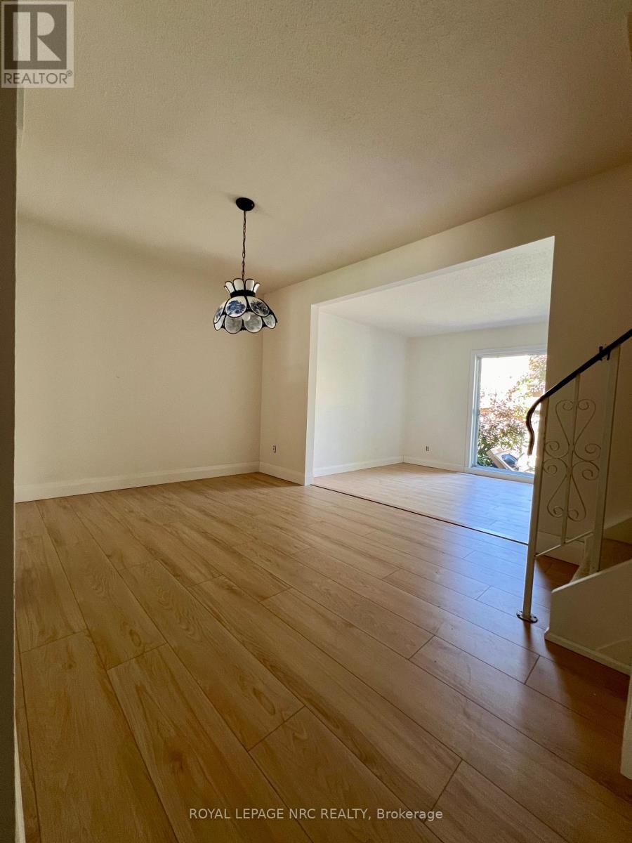 81 - 242 Lakeport Road, St. Catharines, Ontario L2N 6V2 - Photo 11 - X12527206