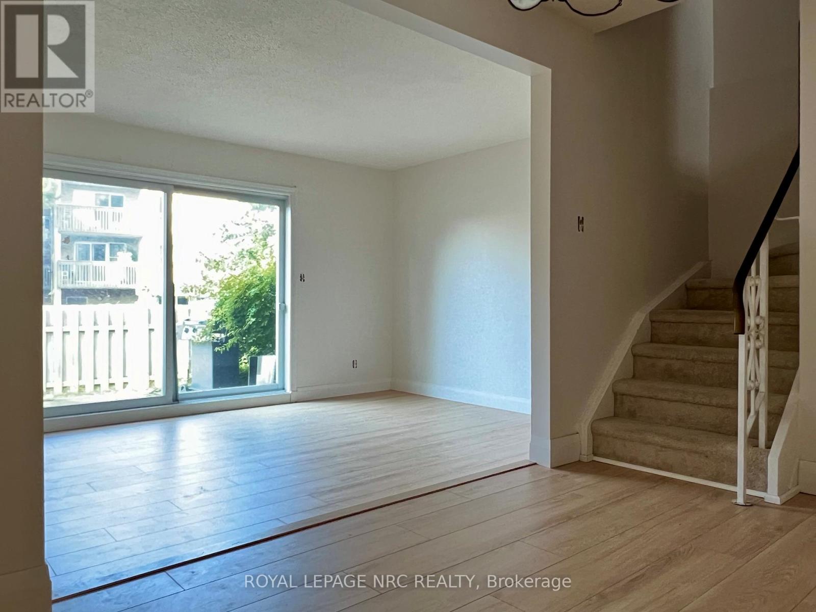 81 - 242 Lakeport Road, St. Catharines, Ontario L2N 6V2 - Photo 2 - X12527206