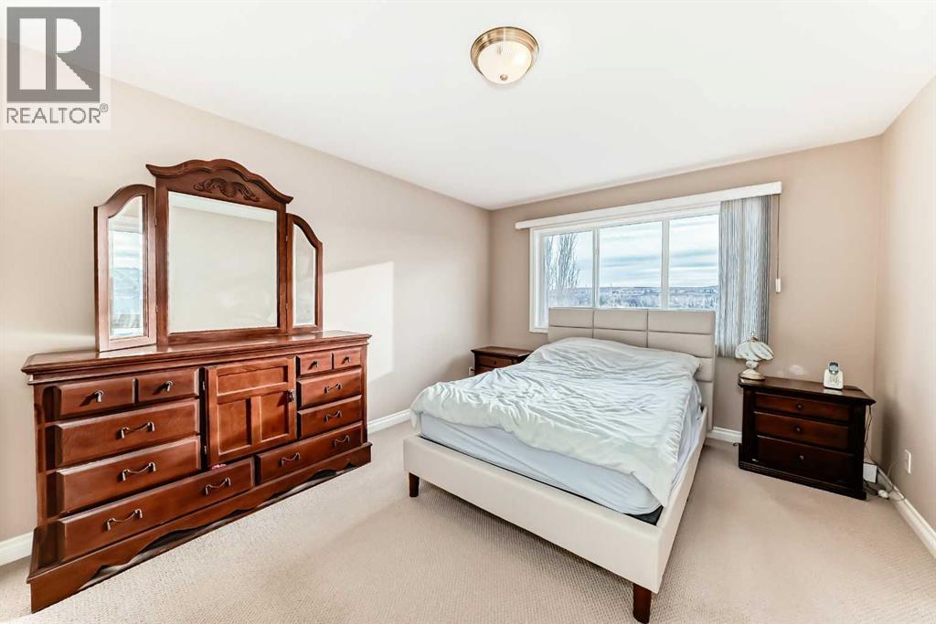 60 Hidden Creek Road Nw, Calgary, Alberta  T3A 6E7 - Photo 20 - A2269268