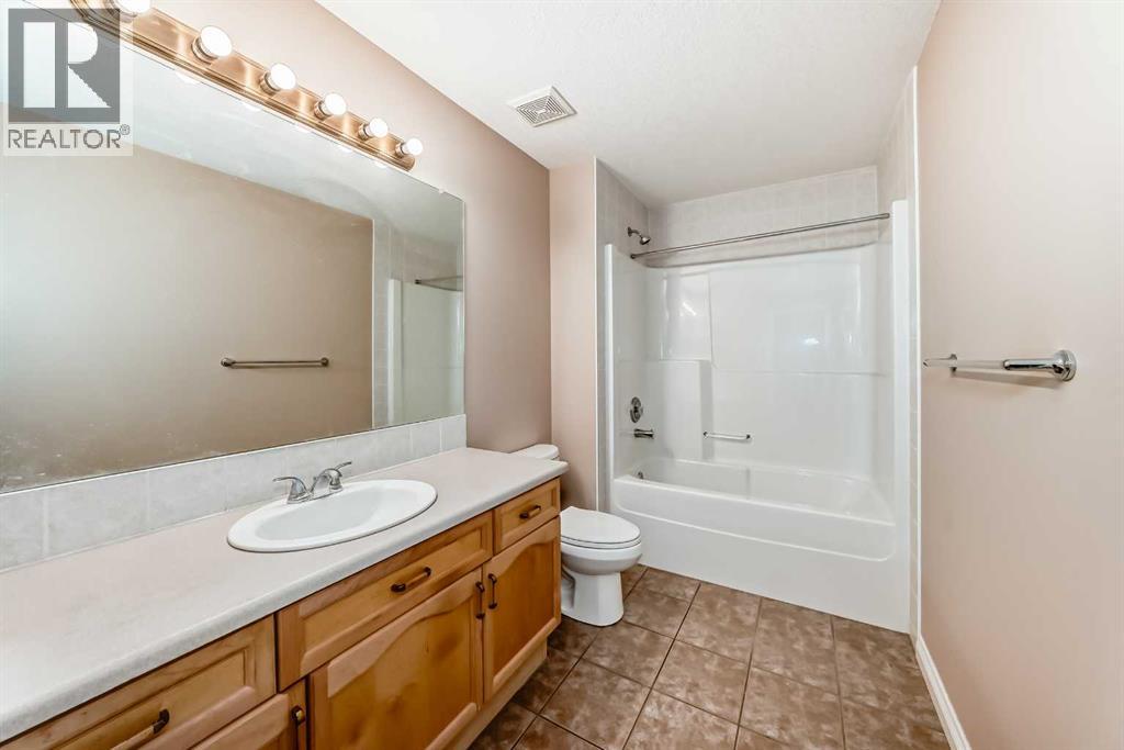 60 Hidden Creek Road Nw, Calgary, Alberta  T3A 6E7 - Photo 25 - A2269268