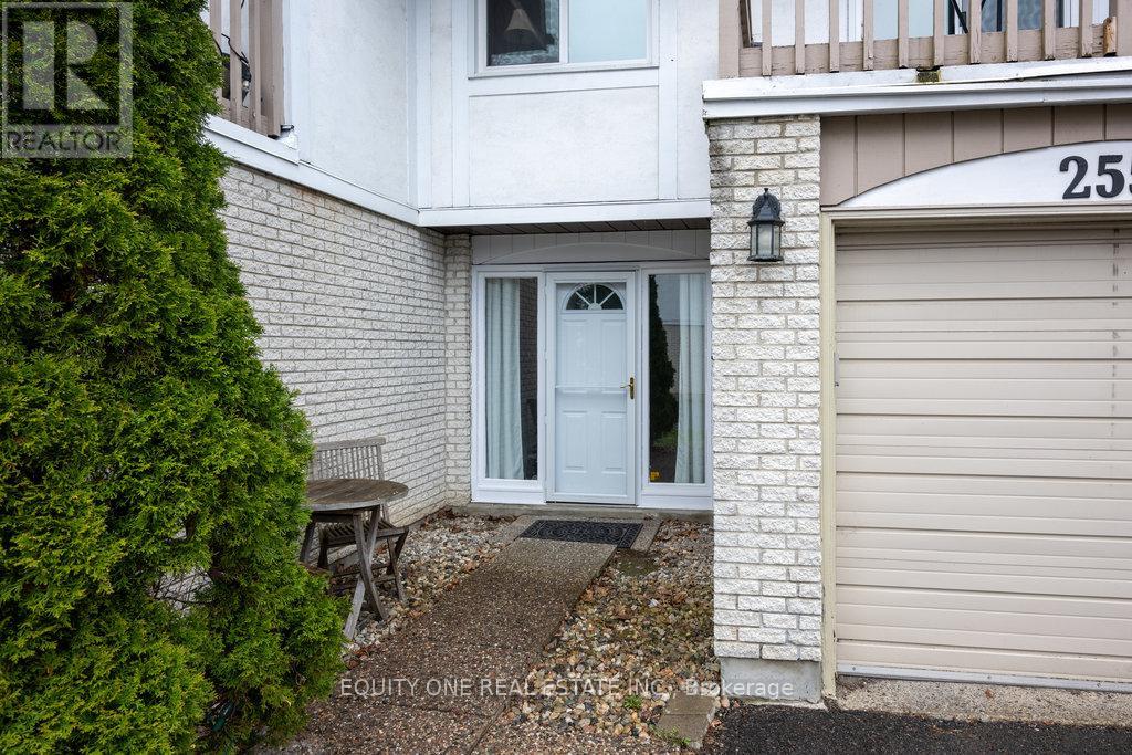 2557 Flannery Drive, Ottawa, Ontario  K1V 9R5 - Photo 4 - X12527218
