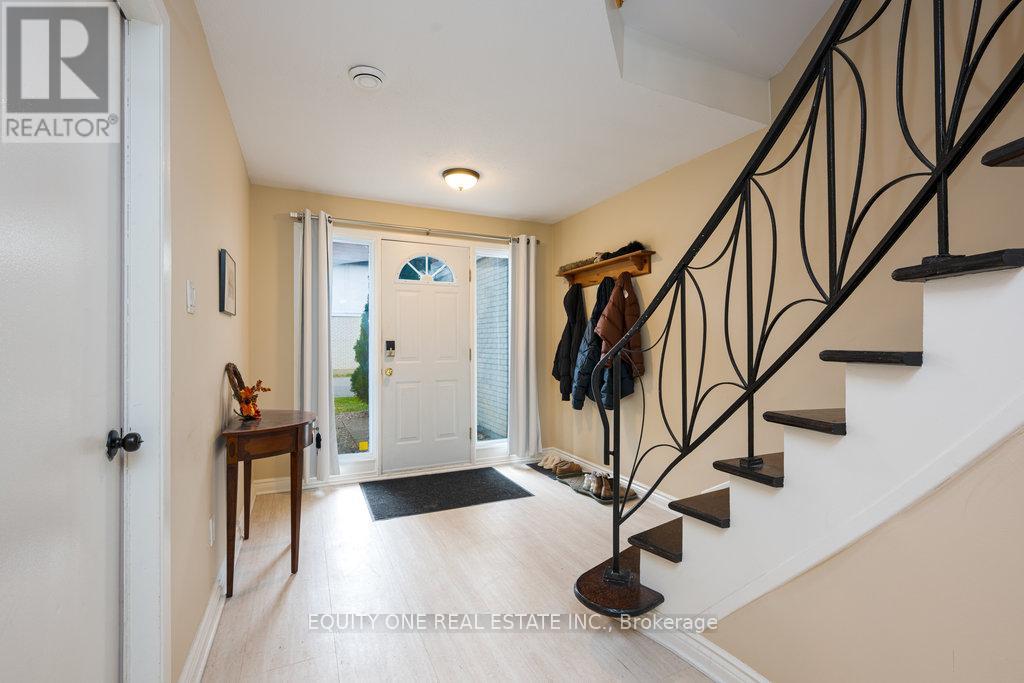 2557 Flannery Drive, Ottawa, Ontario  K1V 9R5 - Photo 5 - X12527218