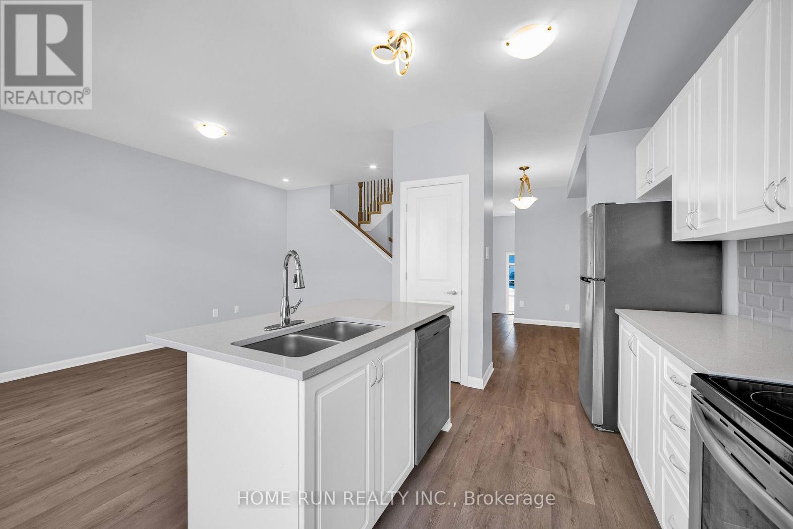 587 Lilith Street, Ottawa, Ontario  K2J 6Z5 - Photo 9 - X12527226