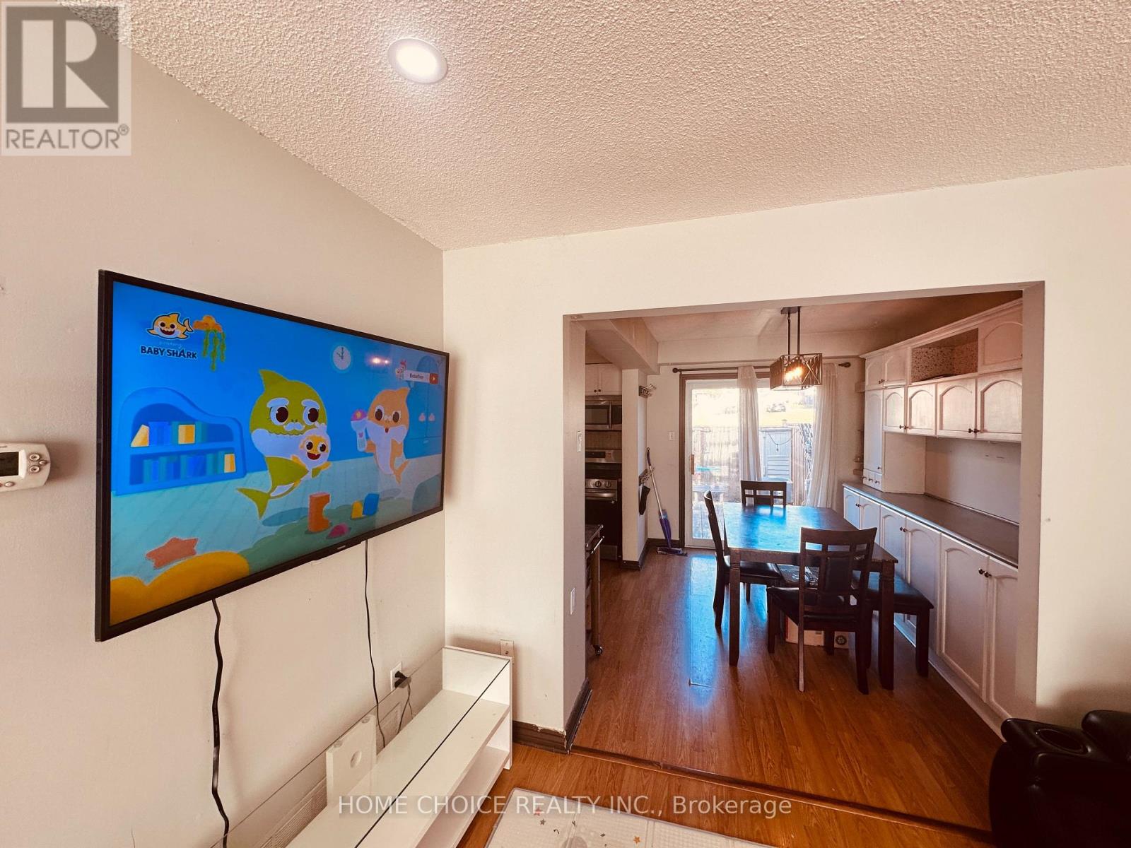 #33 - 611 Galahad Drive, Oshawa, Ontario L1K 1M1 - Photo 4 - E12521106