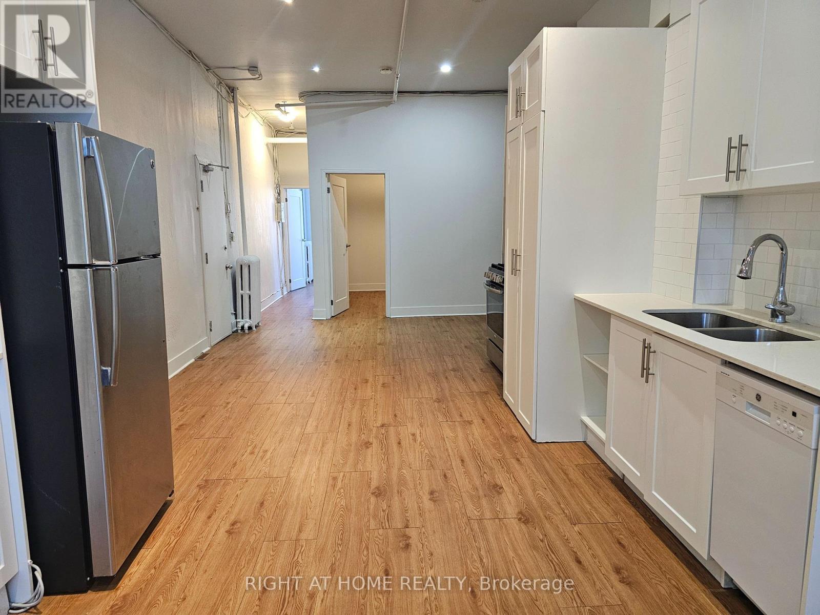 2 - 437 Spadina Avenue, Toronto, Ontario  M5T 2G6 - Photo 11 - C12527216