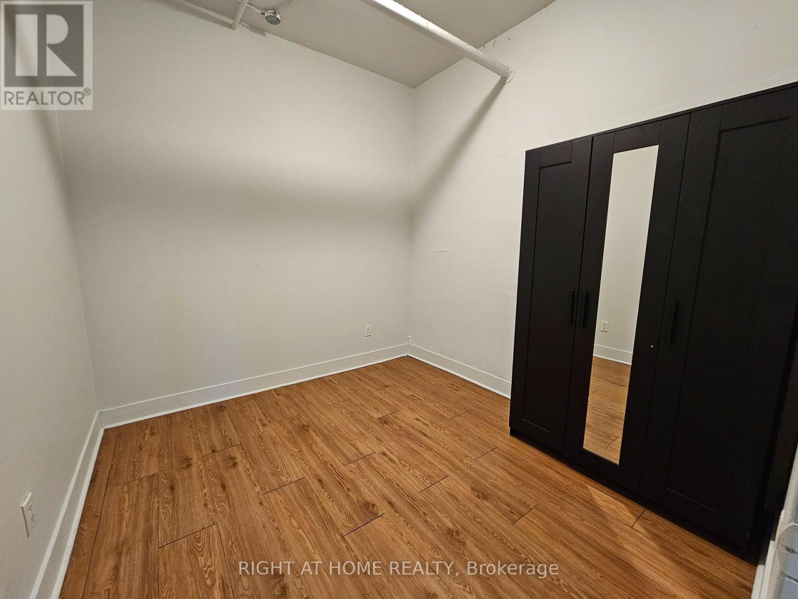 2 - 437 Spadina Avenue, Toronto, Ontario  M5T 2G6 - Photo 16 - C12527216