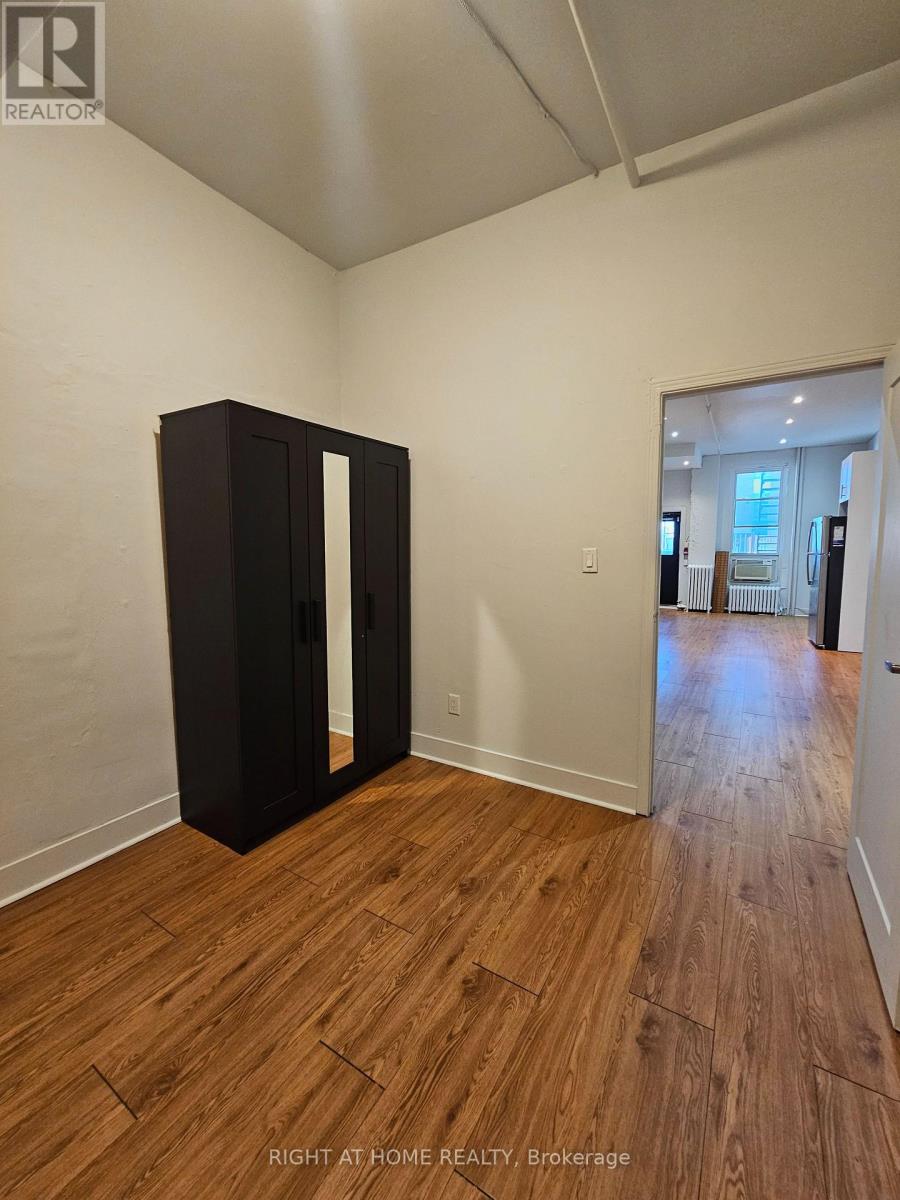 2 - 437 Spadina Avenue, Toronto, Ontario  M5T 2G6 - Photo 18 - C12527216