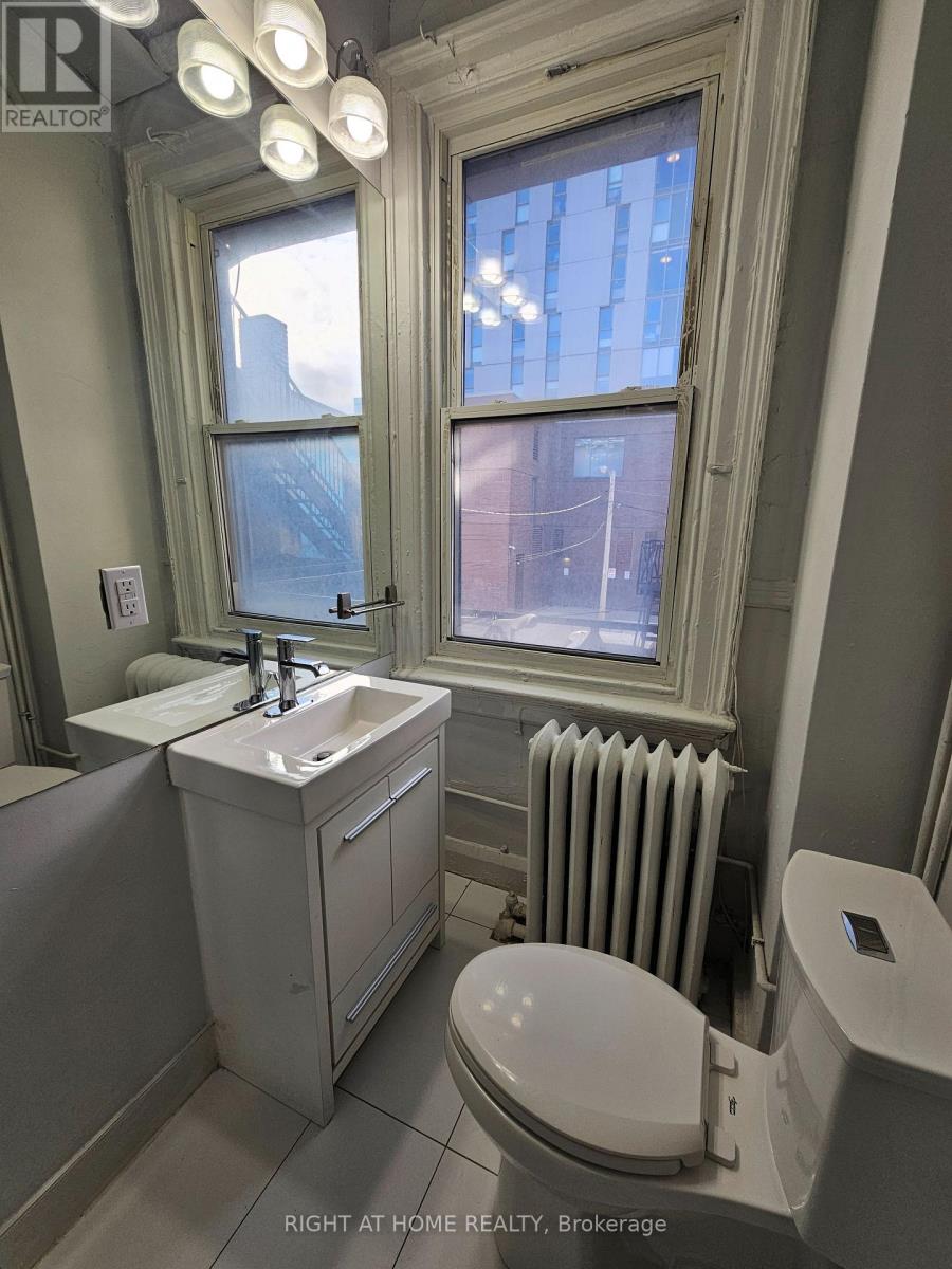 2 - 437 Spadina Avenue, Toronto, Ontario  M5T 2G6 - Photo 25 - C12527216