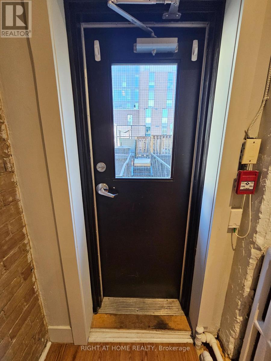 2 - 437 Spadina Avenue, Toronto, Ontario  M5T 2G6 - Photo 26 - C12527216