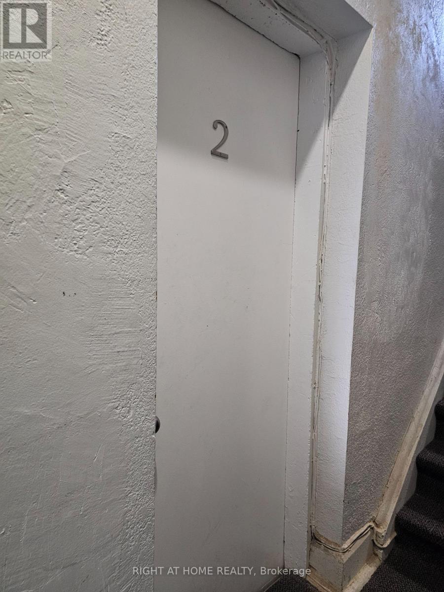 2 - 437 Spadina Avenue, Toronto, Ontario  M5T 2G6 - Photo 4 - C12527216