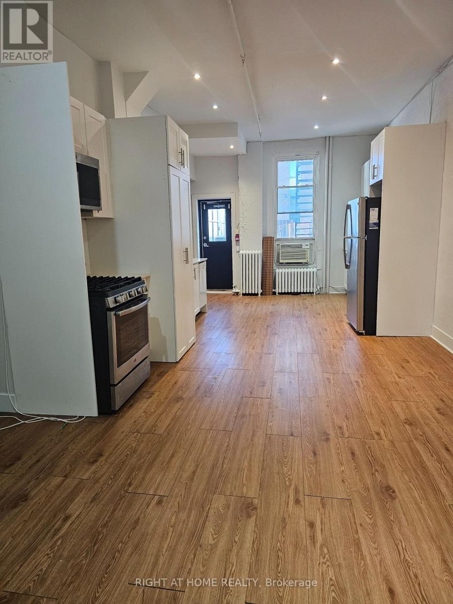 2 - 437 Spadina Avenue, Toronto, Ontario  M5T 2G6 - Photo 6 - C12527216