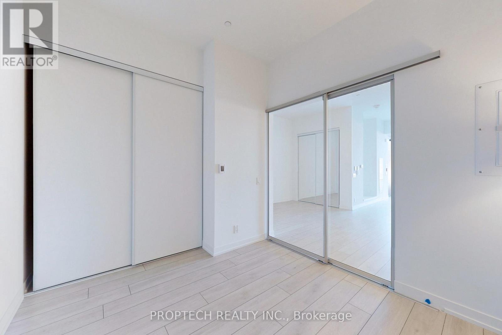 Th12 - 7 Buttermill Avenue, Vaughan, Ontario  L4K 0M5 - Photo 15 - N12527222