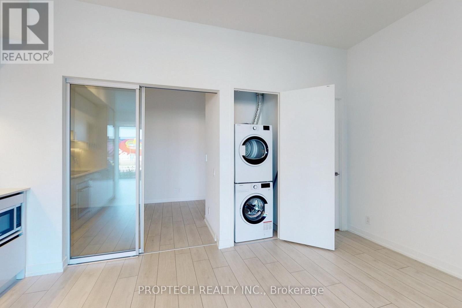 Th12 - 7 Buttermill Avenue, Vaughan, Ontario  L4K 0M5 - Photo 18 - N12527222