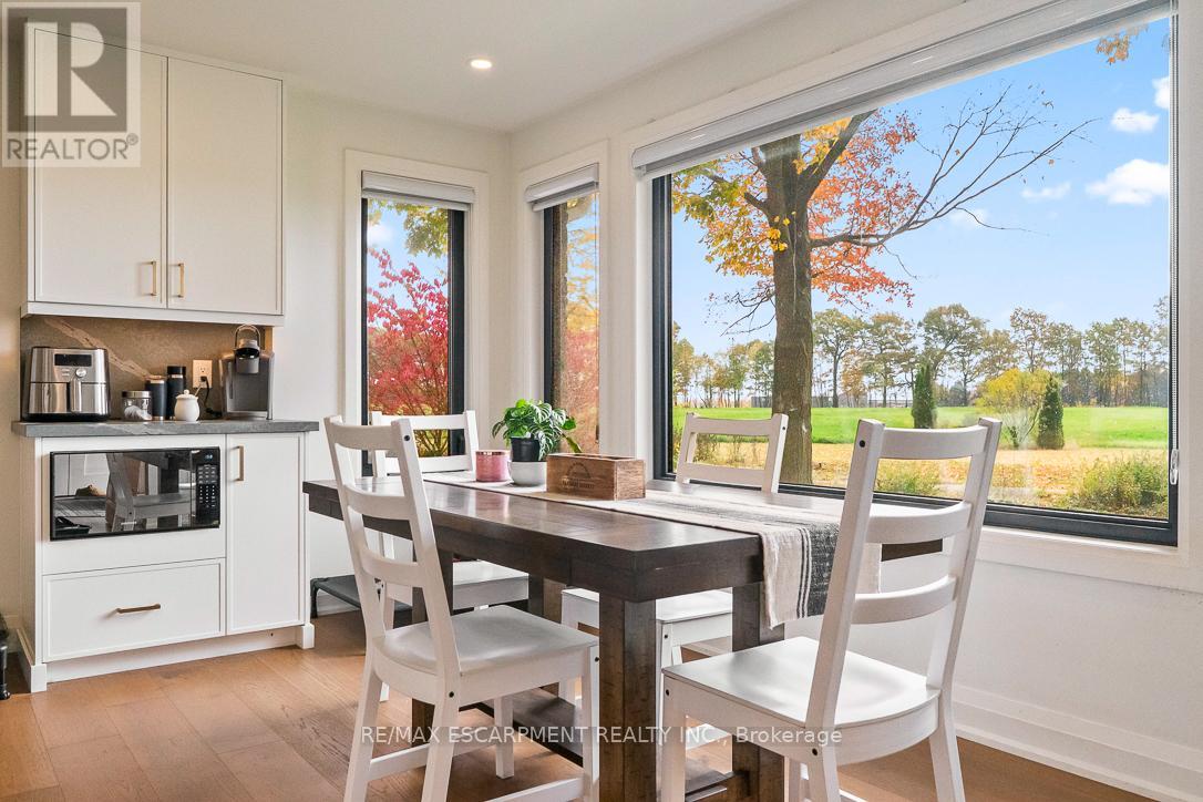 5665 Milburough Line, Burlington, Ontario  L7P 0C6 - Photo 16 - W12507800