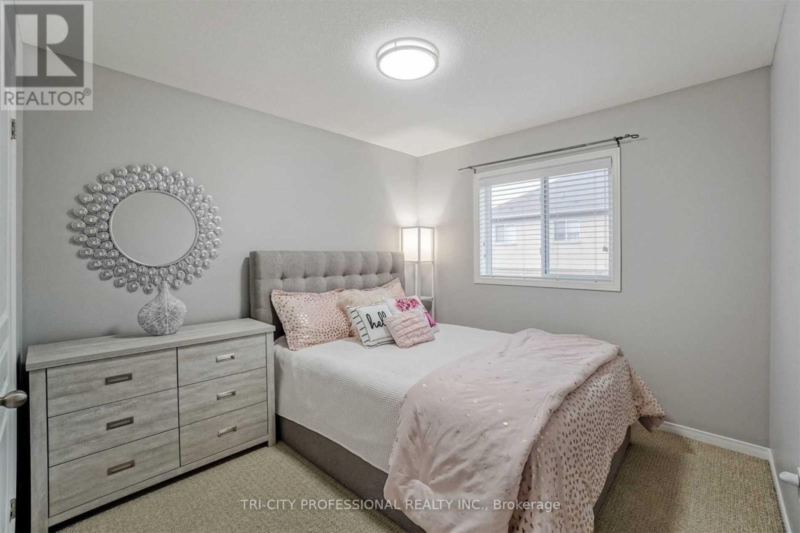 40 - 170 Palacebeach Trail, Hamilton, Ontario  L8E 0H2 - Photo 11 - X12527224