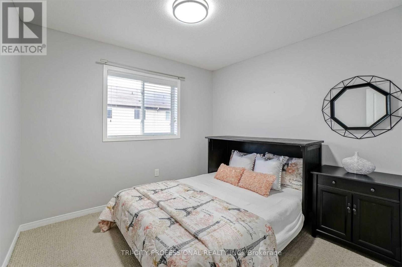 40 - 170 Palacebeach Trail, Hamilton, Ontario  L8E 0H2 - Photo 14 - X12527224