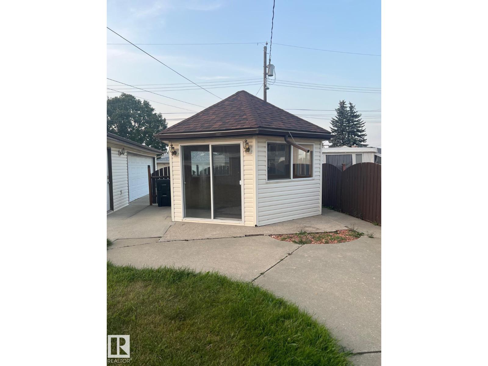 7112 99 Avenue Nw, Edmonton, Alberta  T6A 0E1 - Photo 8 - E4465208