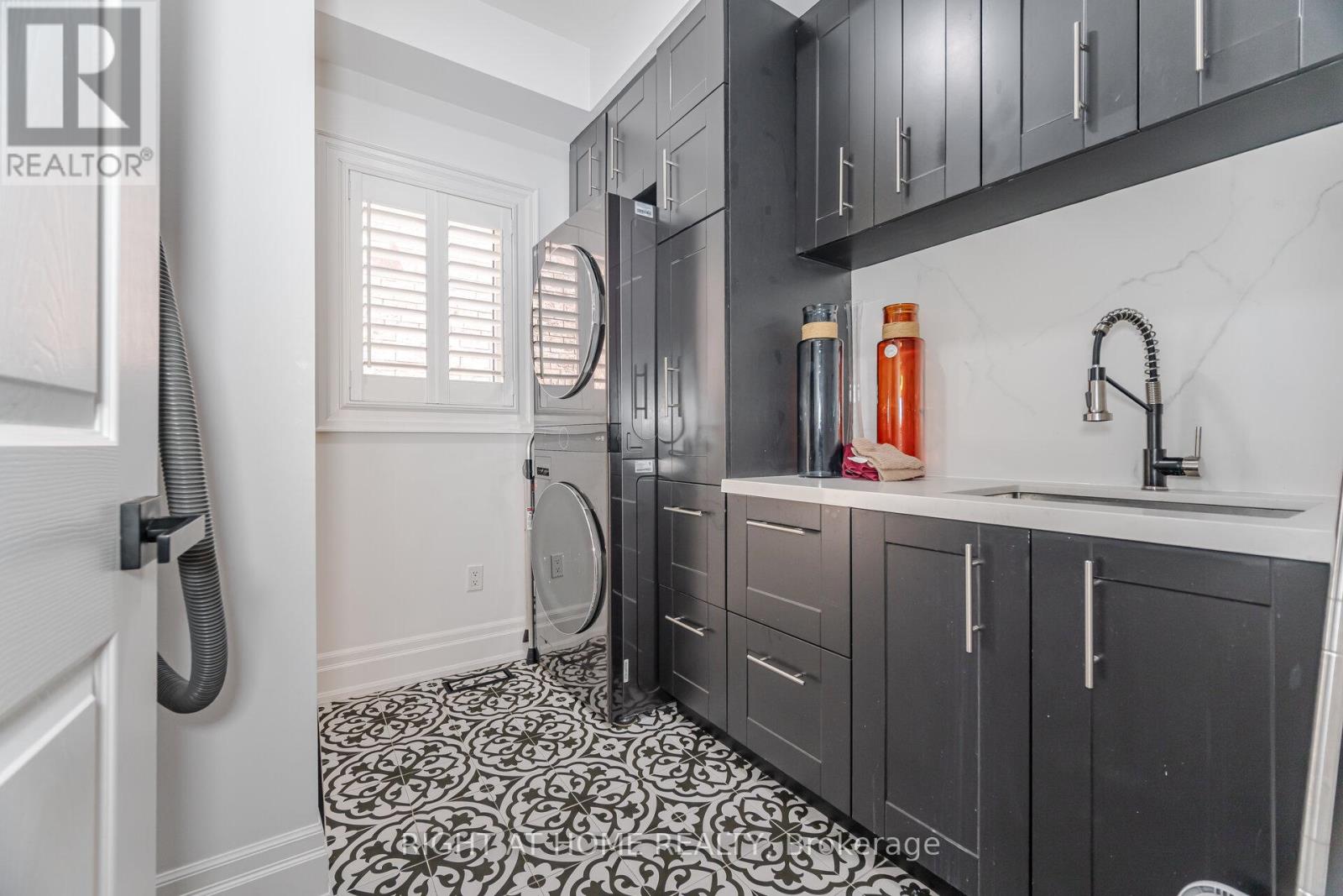 204 Lormel Gate, Vaughan, Ontario  L4H 0C9 - Photo 25 - N12384009