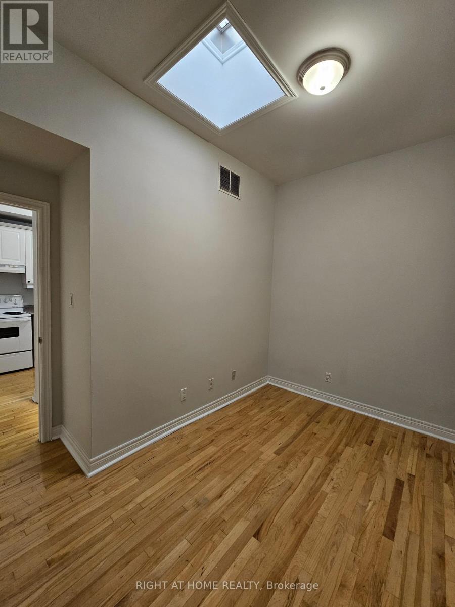 204 - 524 Yonge Street, Toronto, Ontario  M4Y 1X9 - Photo 18 - C12527234