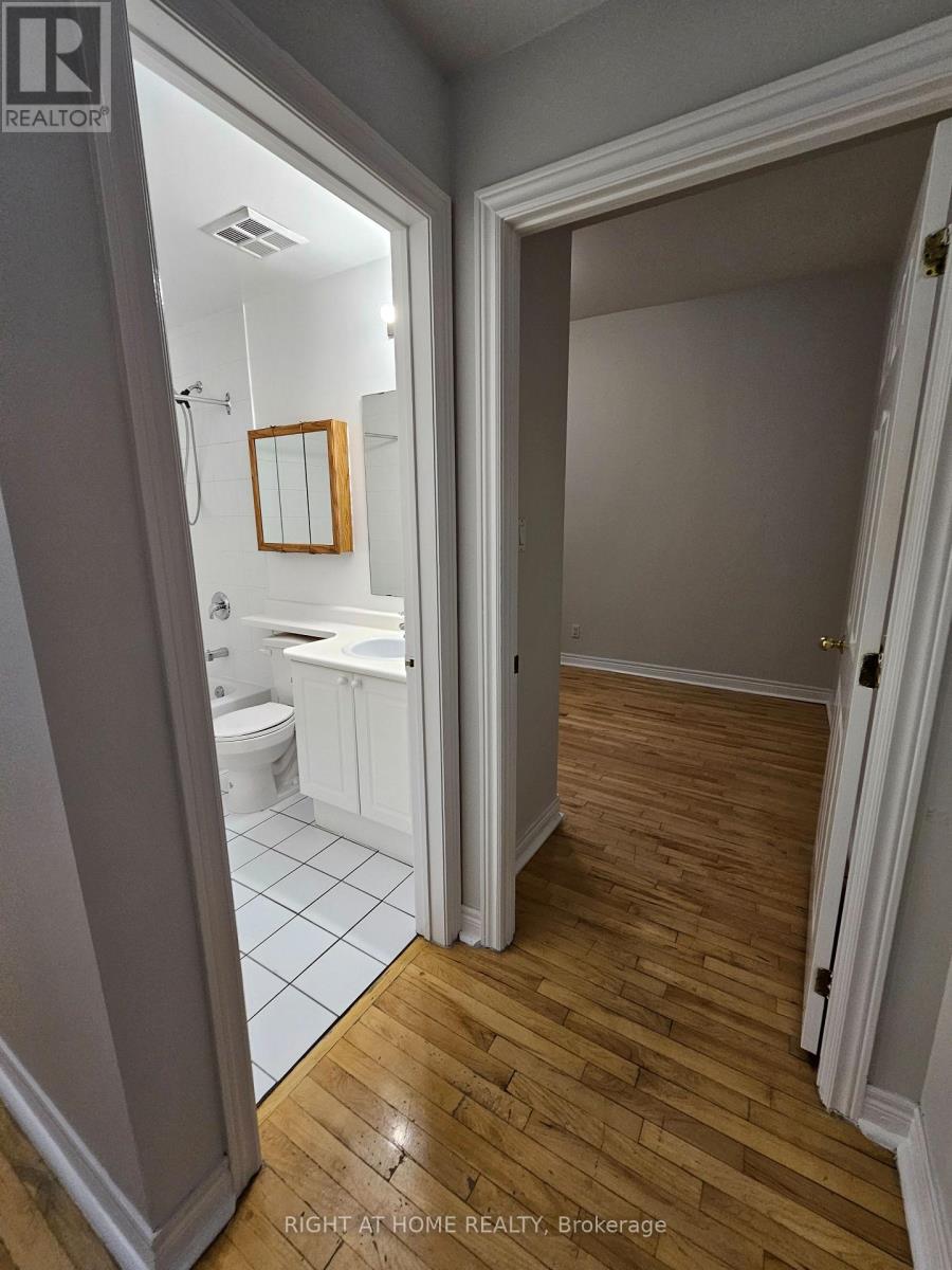 204 - 524 Yonge Street, Toronto, Ontario  M4Y 1X9 - Photo 20 - C12527234