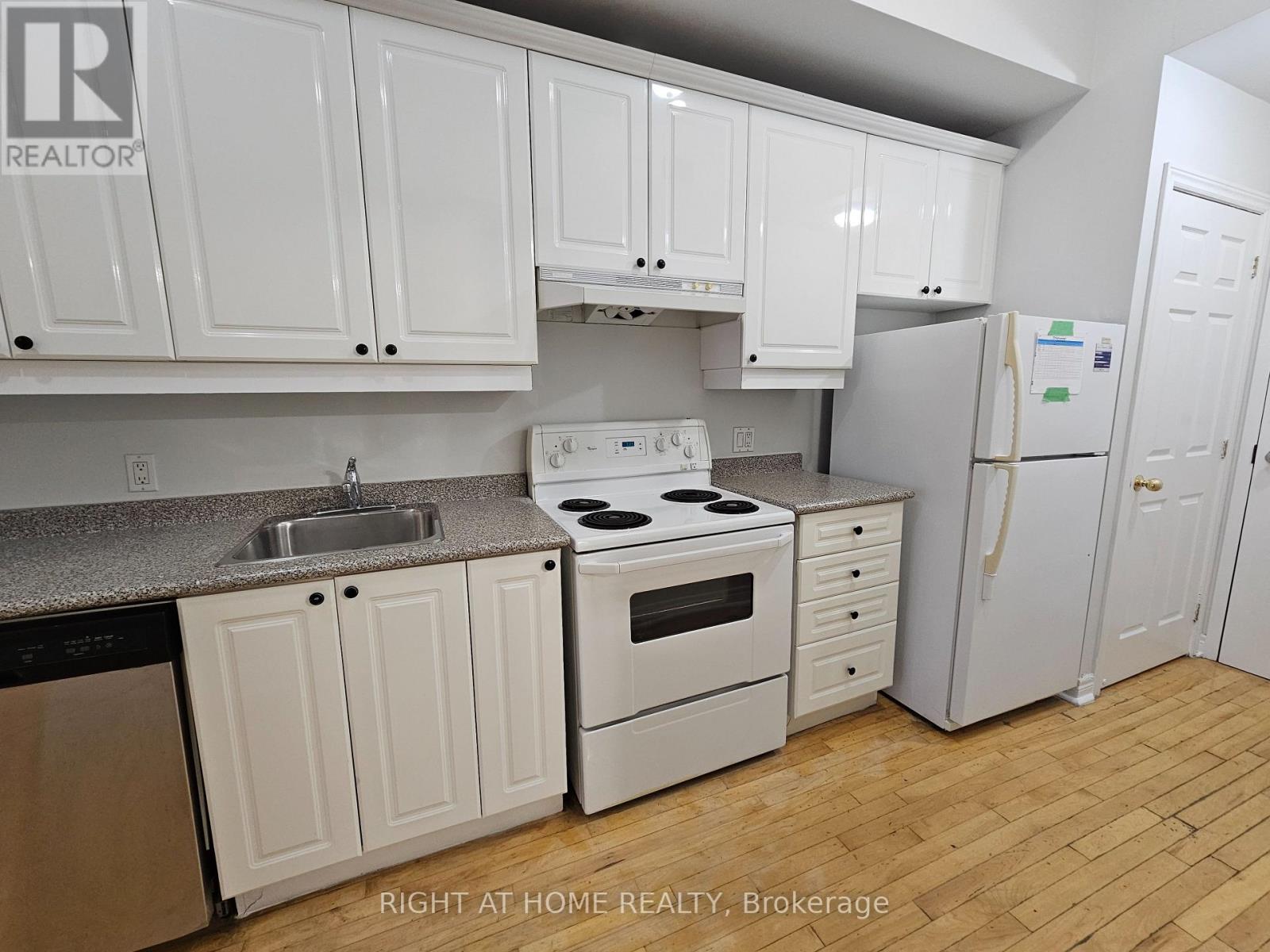 204 - 524 Yonge Street, Toronto, Ontario  M4Y 1X9 - Photo 7 - C12527234