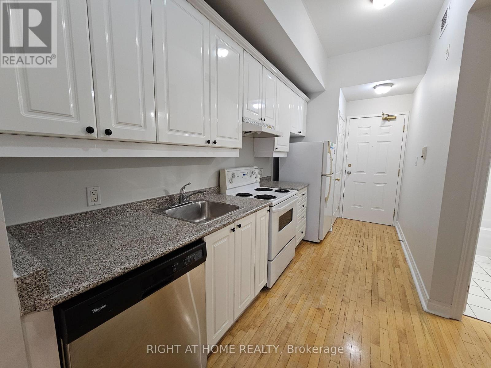 204 - 524 Yonge Street, Toronto, Ontario  M4Y 1X9 - Photo 8 - C12527234