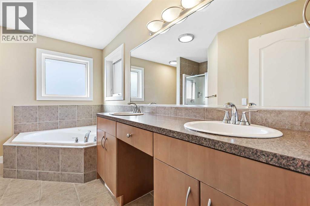 753 Fairways Green Nw, Airdrie, Alberta  T4B 3E6 - Photo 24 - A2265753