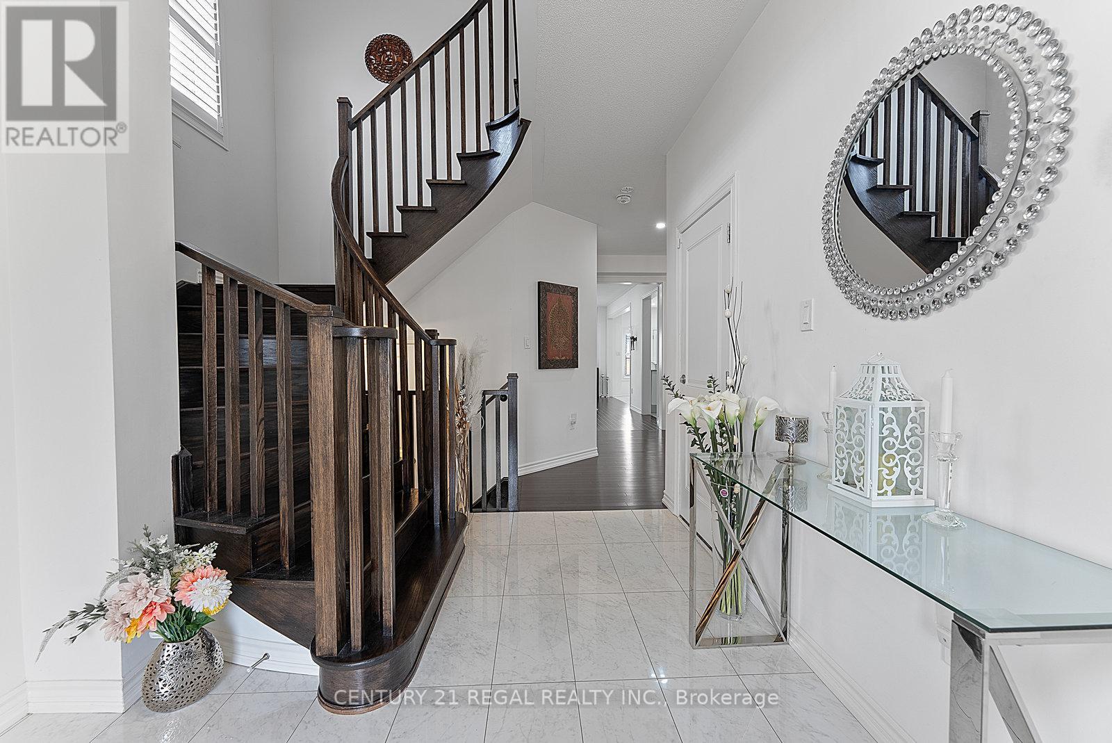 38 Lyle Drive, Clarington, Ontario  L1C 0V8 - Photo 3 - E12483541