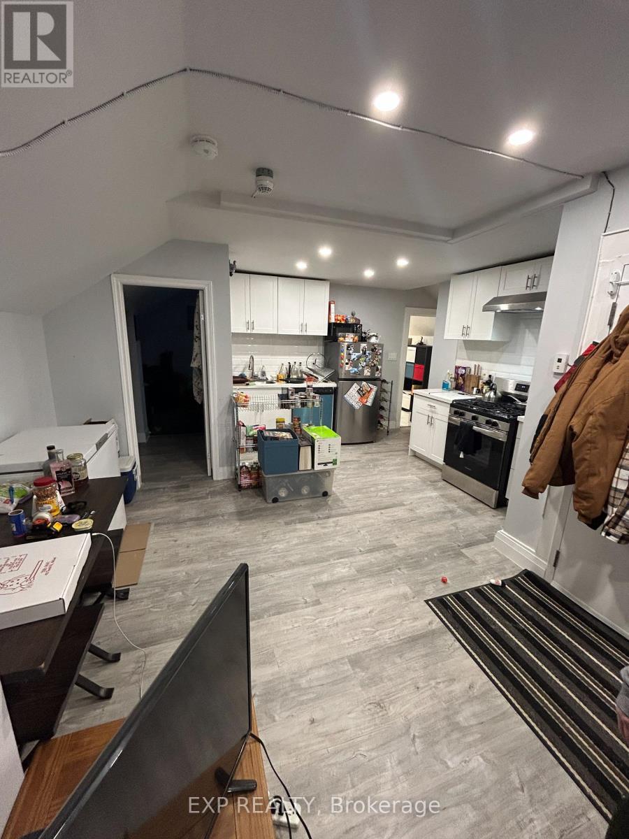 7 - 122 Hellems Avenue, Welland, Ontario  L3B 3B3 - Photo 8 - X12527236