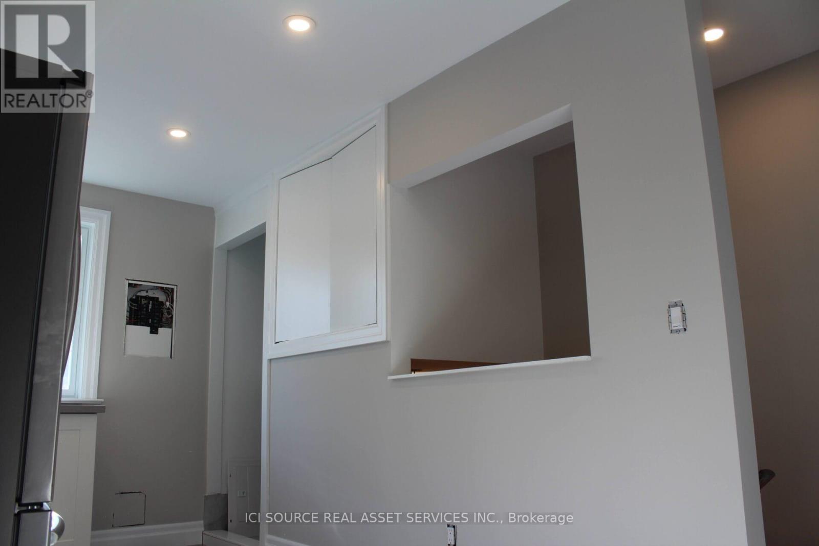 2nd Floor - 14 Leeming Street, Hamilton, Ontario  L8L 5T3 - Photo 33 - X12479866