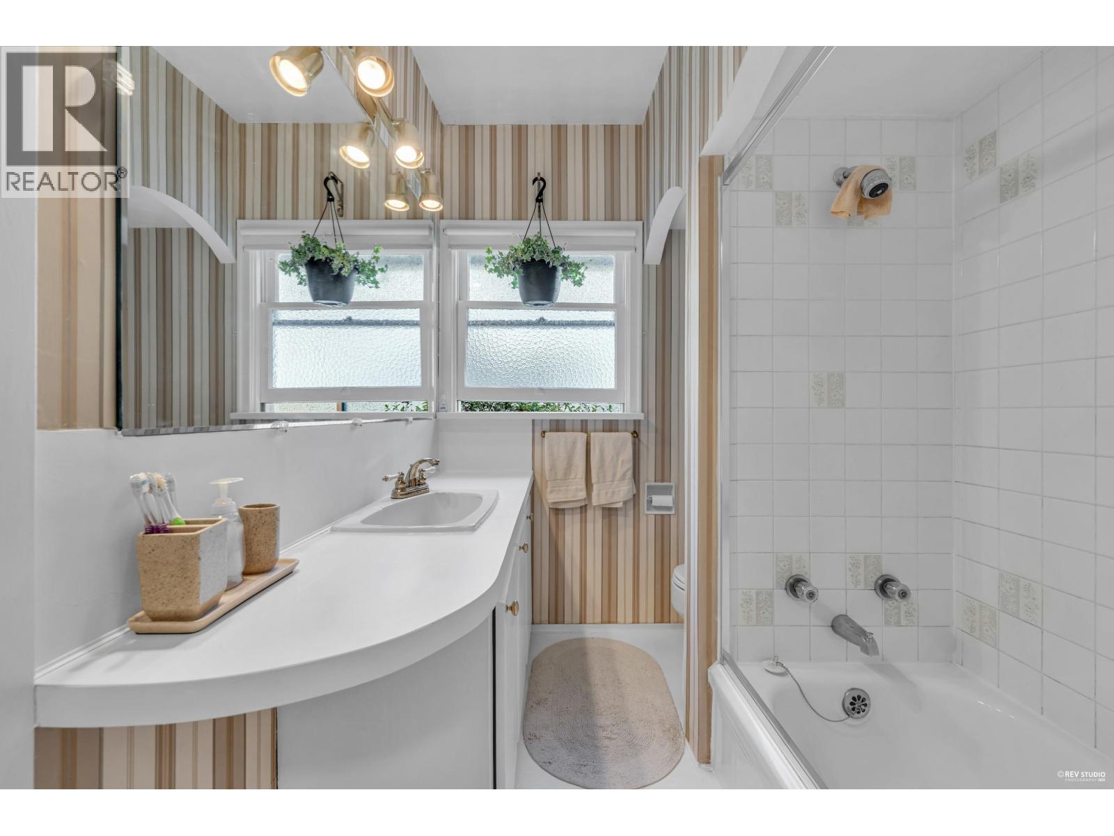 2225 W 22nd Avenue, Vancouver, British Columbia V6L 1L6 - Photo 17 - R3065877