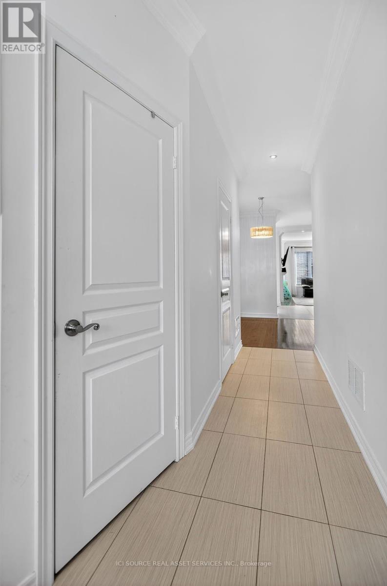 49 Ostrovsky Road, Vaughan, Ontario  L4H 0V9 - Photo 22 - N12471483