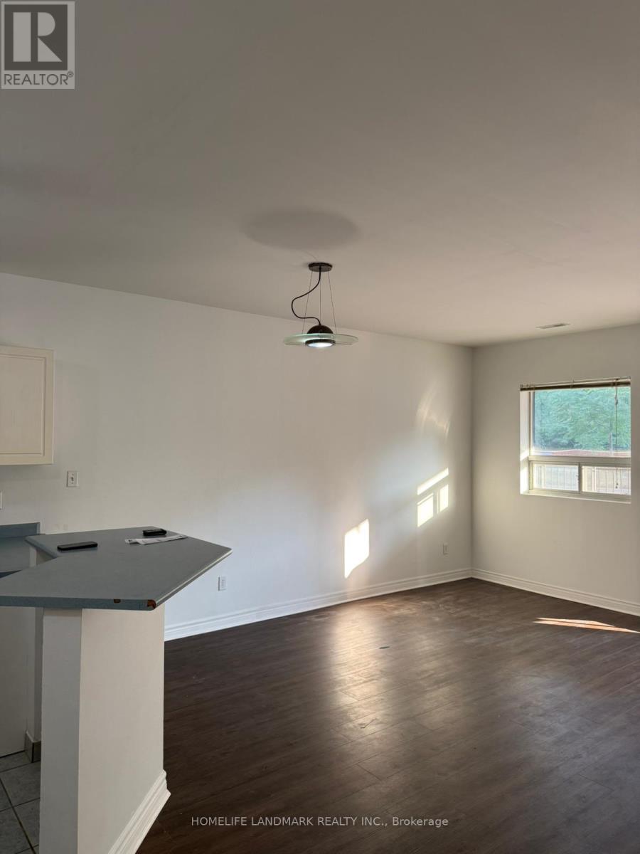 103 - 400 York Boulevard, Hamilton, Ontario  L8R 3M5 - Photo 13 - X12527244